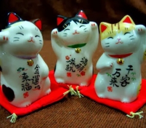 MANEKI NEKO - THẦN MÈO CỦA SỰ MAY MẮN
